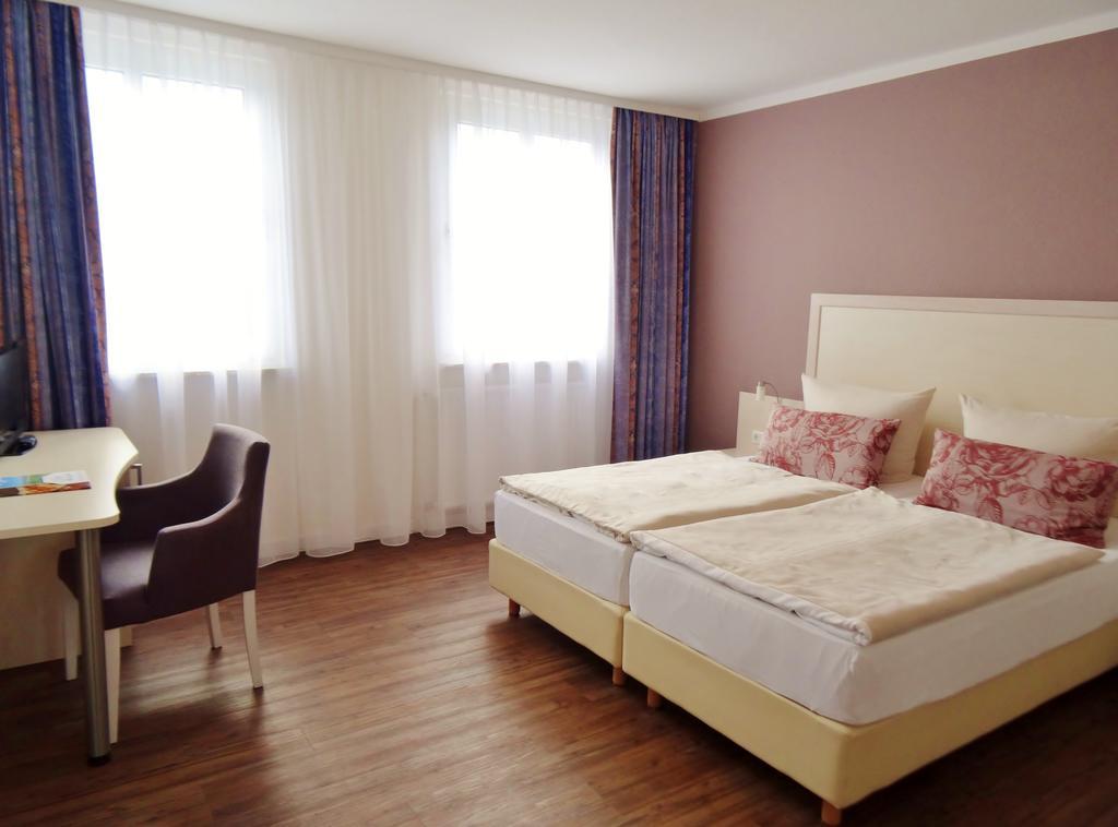 Landhotel Alte Schule - Hotel Garni Schillig Kültér fotó
